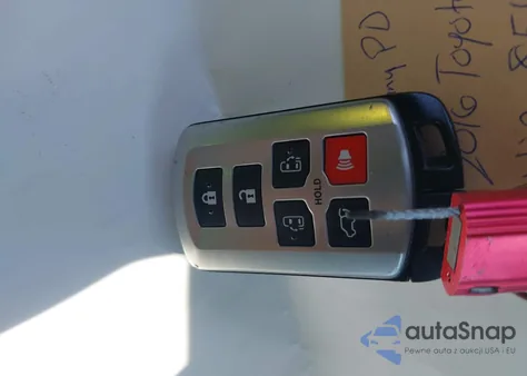 2016 Toyota Sienna Xle 8 Passenger from USA, damaged, VIN 5TDYK3DC1GS738545